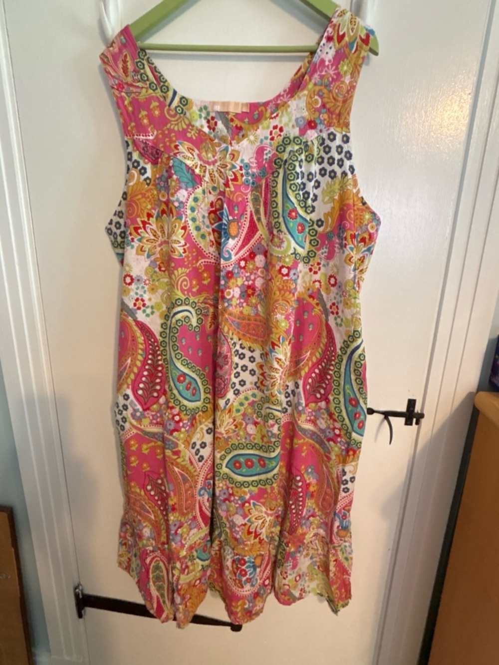 Women's Sleeveless Paisley nightgown- Pink Multi
